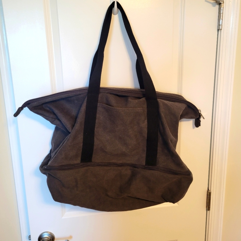 Lo and Sons weekender Catalina Bag